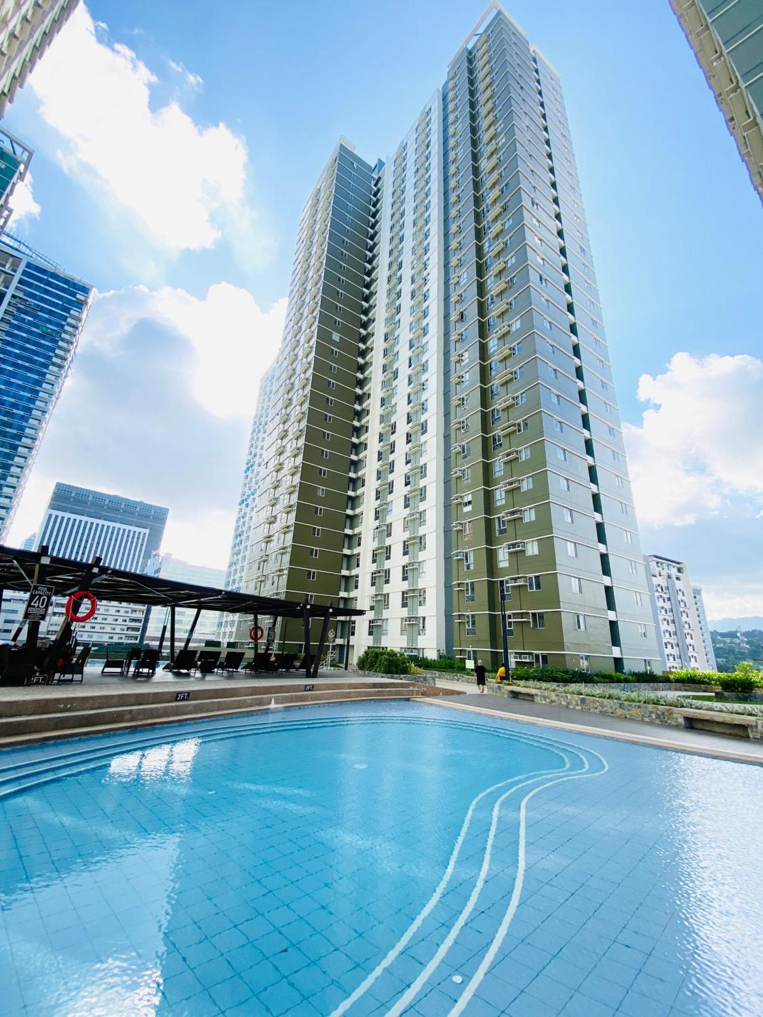 Avida Riala By P&j Apartment